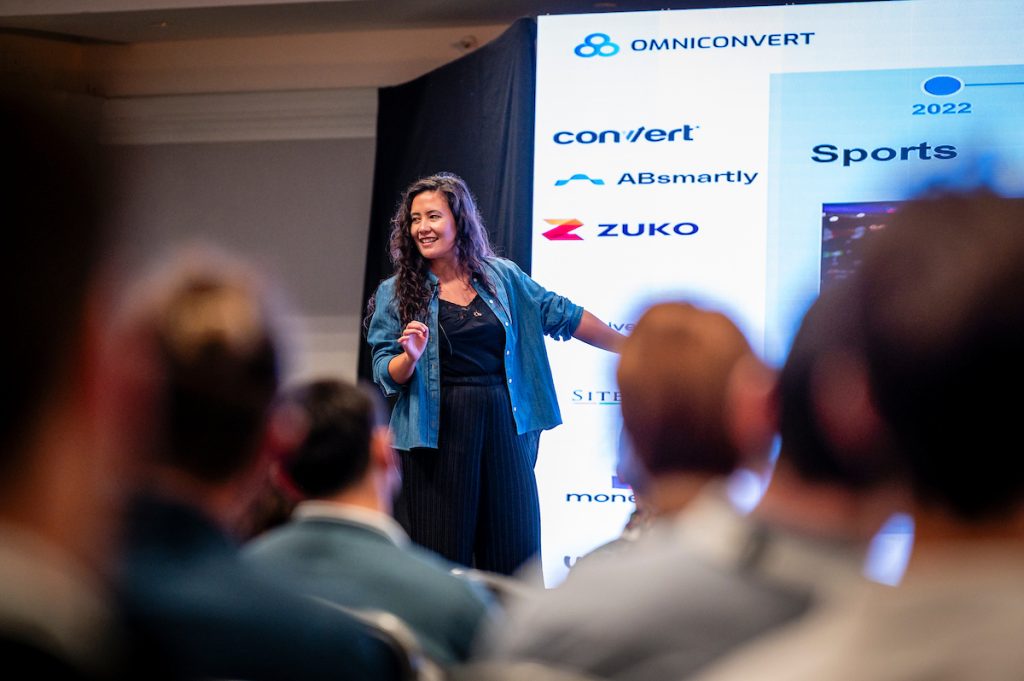 Annette Rowson presenting at Experimentation Elite